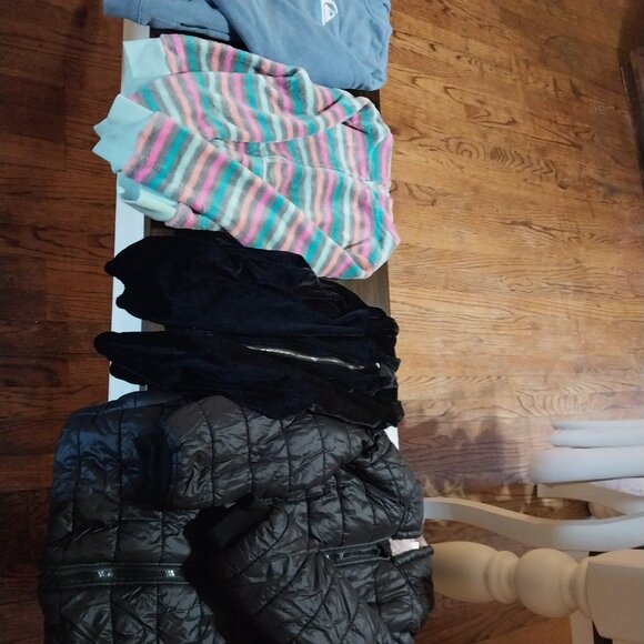 Kids coats/shoes - Picture 3 of 8